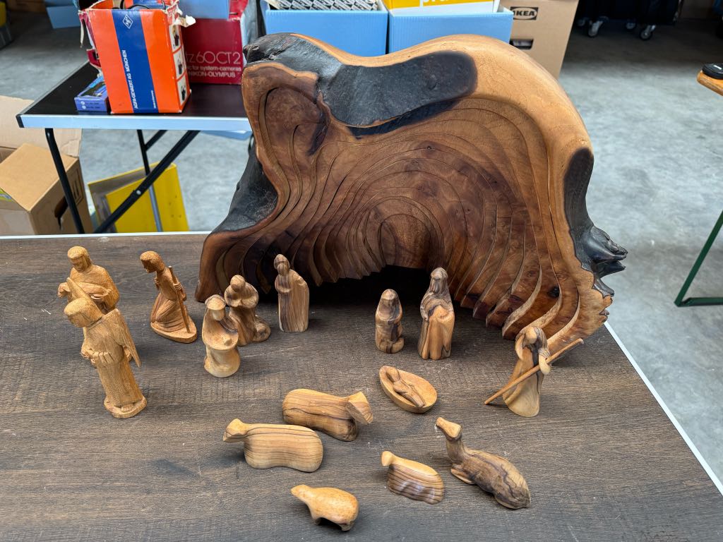 Weihnachtskrippe aus Holz